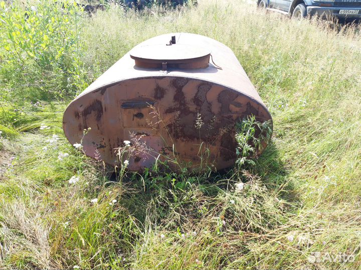 Цистерна металлическая 1,5 кбм