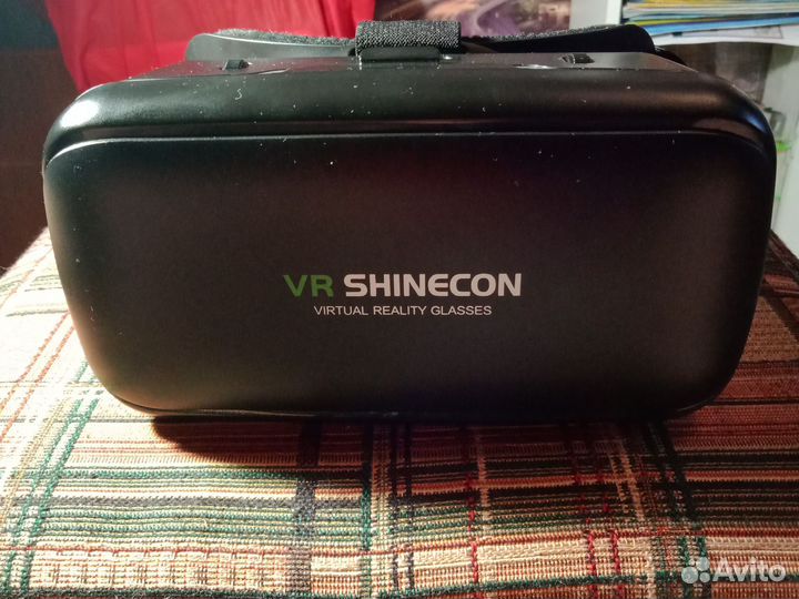 Виртуальные очки для телефона с наушниками