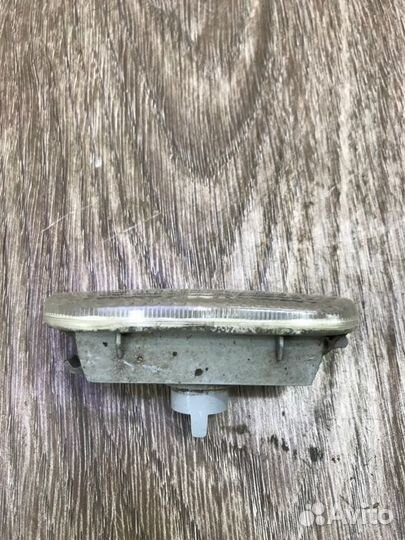 Повторитель поворота передний левый Volkswagen