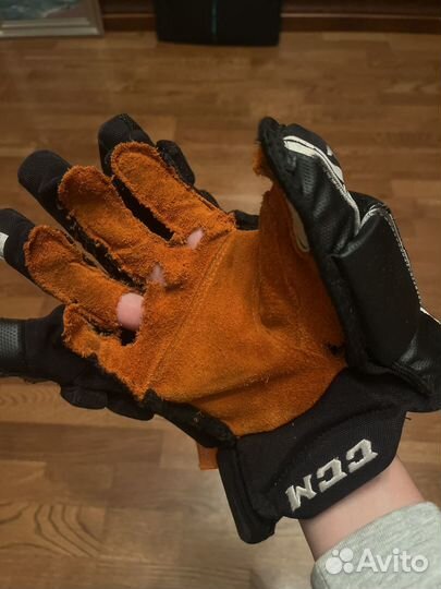 Краги хоккейные CCM 12