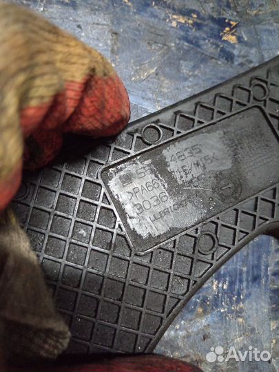 Кожух грм Opel Astra h 1.8