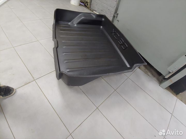 Коврик багажника оригинальный Volvo XC60 с 08-17г