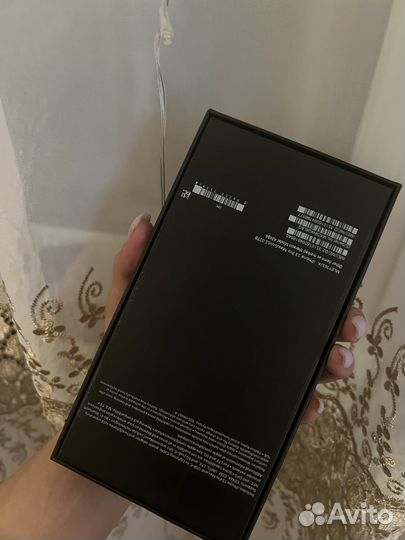 Коробка от iPhone 13 pro max