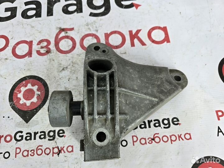 Кронштейн двигателя левый BMW 5 F10 F11 F18 F07 бм