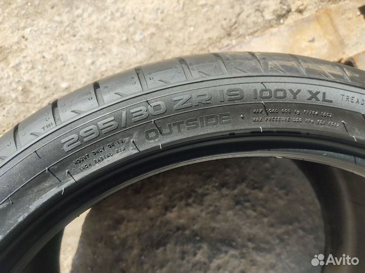 Nokian Tyres Hakka Black 295/30 R19 100Y