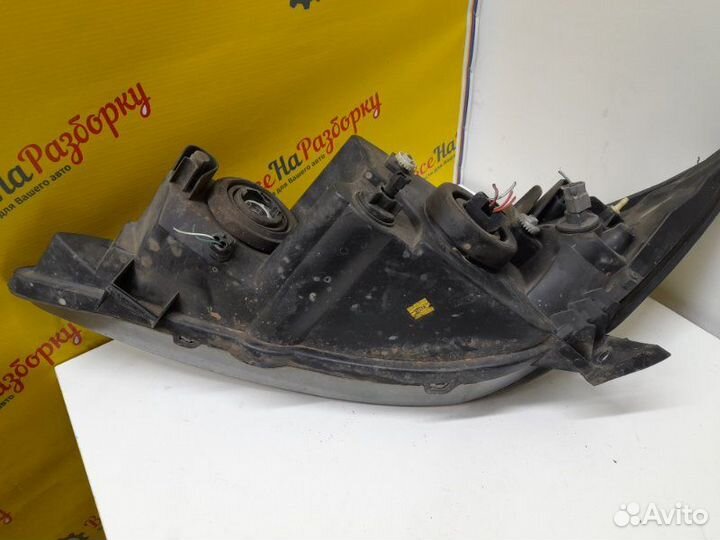 Фара передняя правая Toyota Camry 30