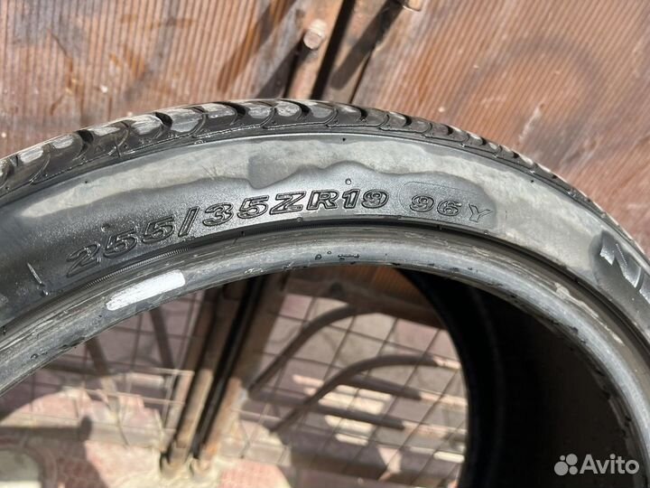 Nexen N Fera RU1 225/40 R19 и 255/35 R19 91H