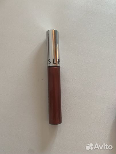 Набор косметики. Помады румяна тени