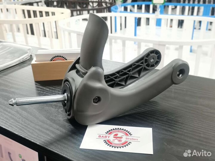 Вилка для коляски серая