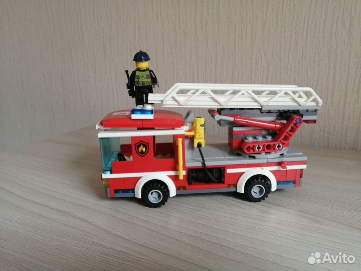 Lego 60107 Машина пожарная