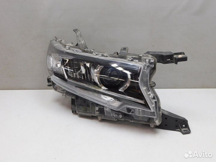 Фара правая Toyota Land Cruiser Prado