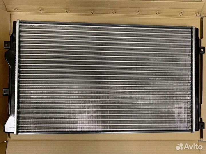 Радиатор охлаждения Skoda Octavia А5 650х415