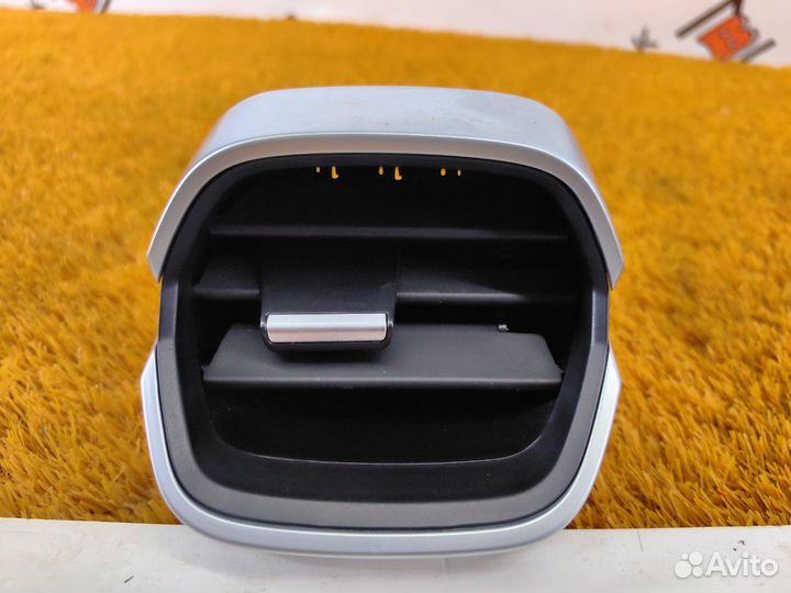 Дефлектор воздушный передний правый Geely Coolray