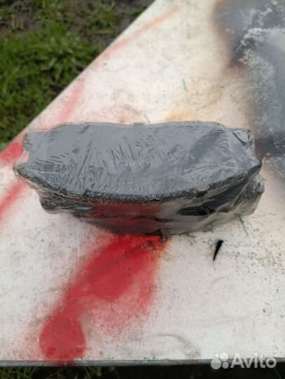 Тормозные колодки передние