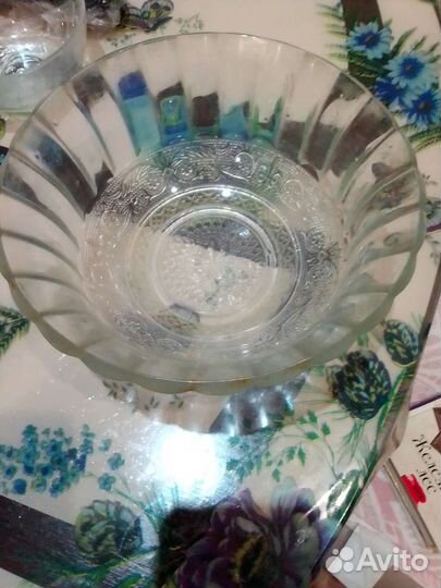 Ваза для фруктов, посуда и многое другое