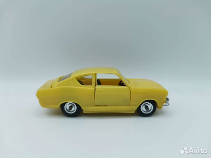 Модель автомобиля Опель Кадет А-13 Пластик СССР