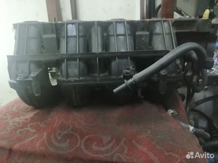 Впускной коллектор Мазда 3,6 2.0 lf17