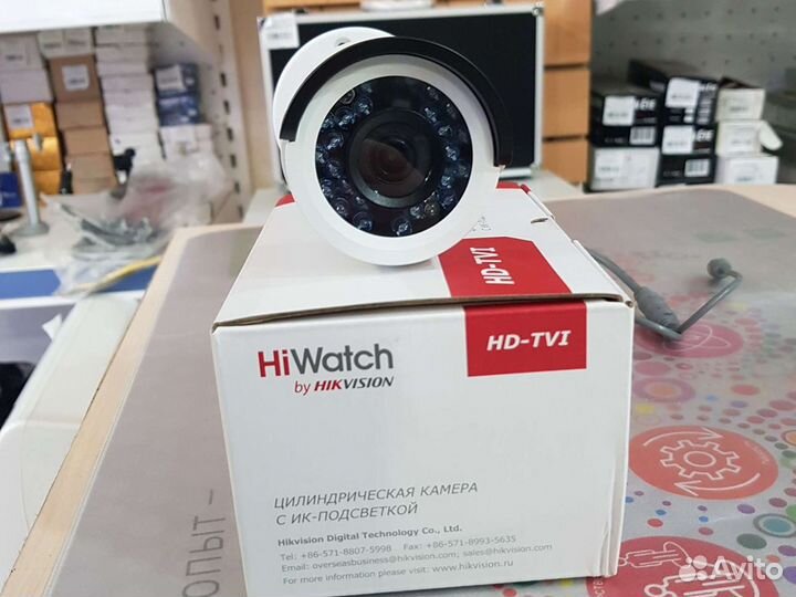 Видеокамера HiWatch DS-T200