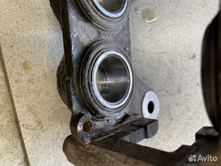 Суппорт паджеро 4 передний/ прадо 120