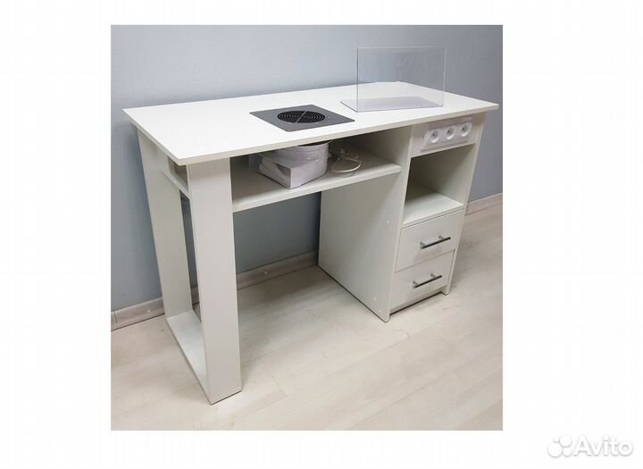 Стол №24 с розетками