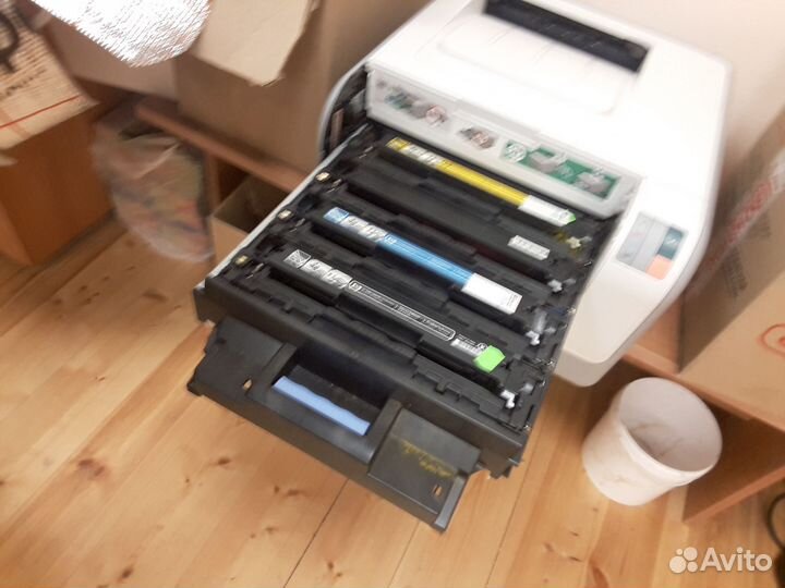 Принтер HP color Laser jet cp1215