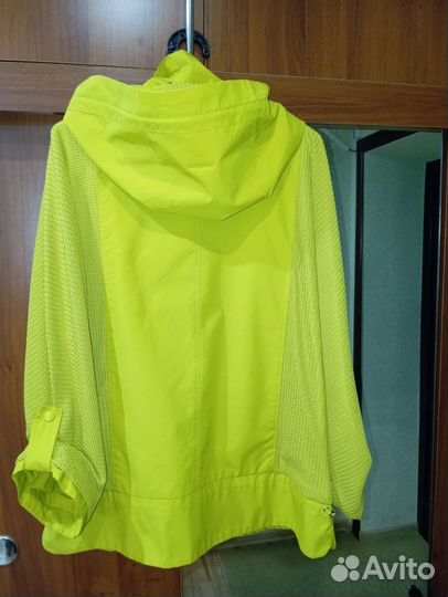 Ветровка женская 54-56