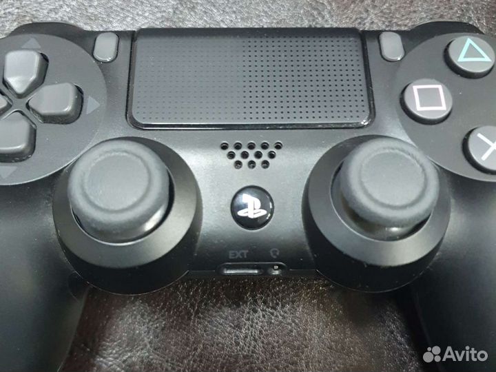 PS4 PRO,3 игры, на гарантии