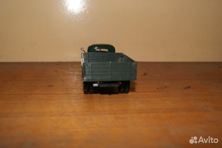 Коллекционные модели авто 1 43