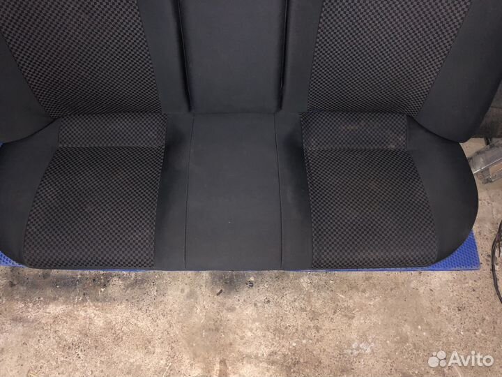 Задние сидения приора седан черные