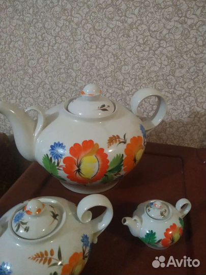 Набор из чайников