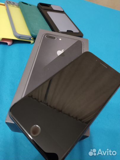 iPhone 8 Plus, 64 ГБ