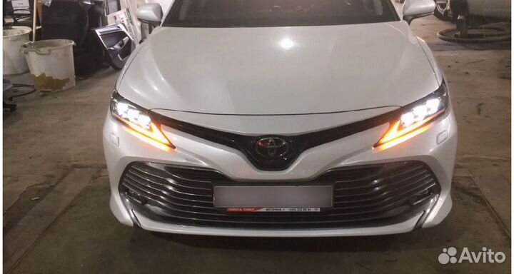 Фары передние Toyota Camry 70 стиль Lexus