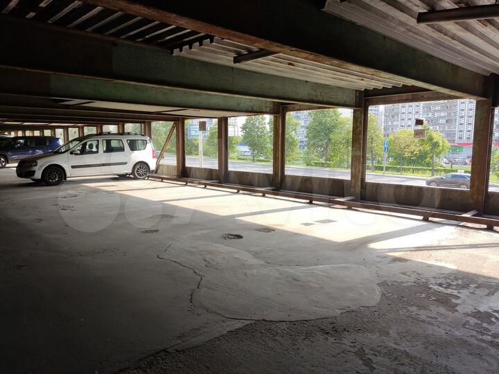 Машиноместо, 13 м²