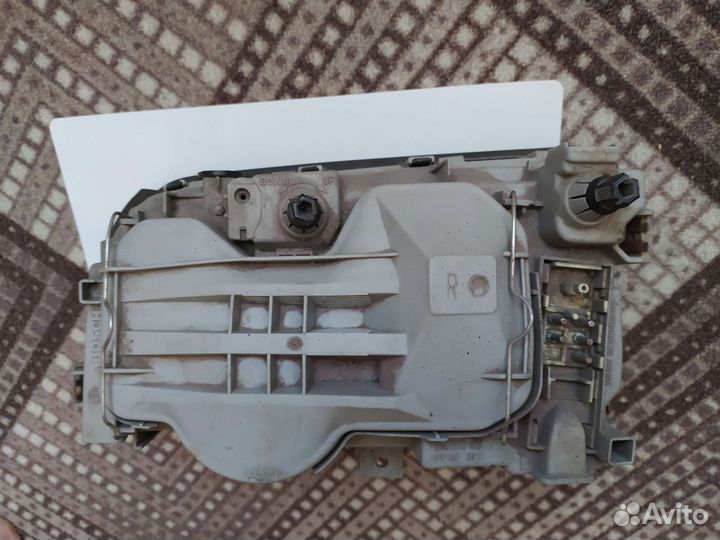 Фара передняя правая Mercedes-Benz w202 Дорестайл