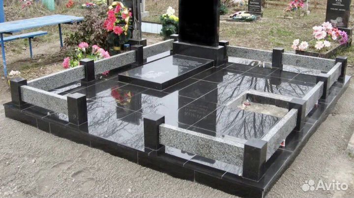 Гранитная плитка и комплексы из гранита