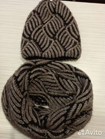 Комплект шапка и снуд женский