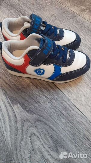 Кроссовки детские