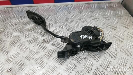 Педаль газа mitsubishi pajero 4 (1DN11NW01)