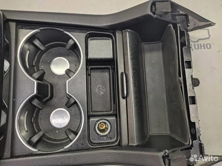 Подлокотник w166 GLE-class 642.826 02.2016