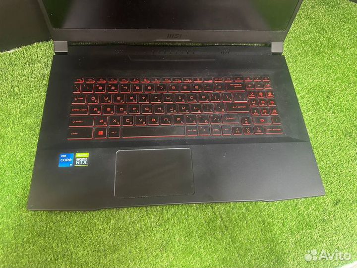 Ноутбук MSI GF76 11UC