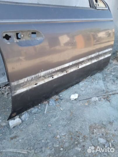 Дверь передняя правая Ford Taurus 1 Форд Таурус 1