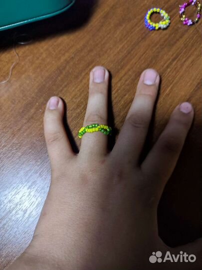Необычное кольцо из бисера