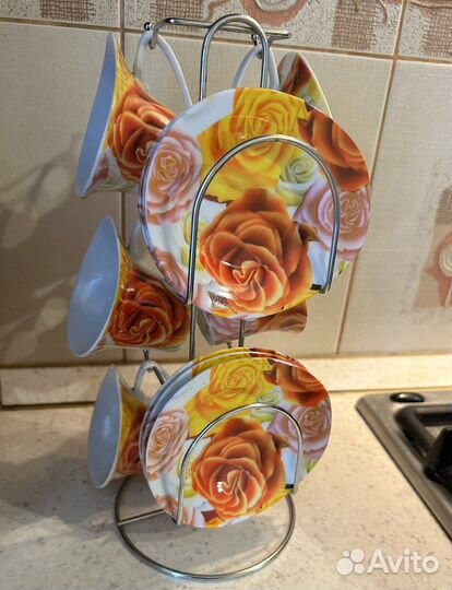 Кофейный сервиз на подставке