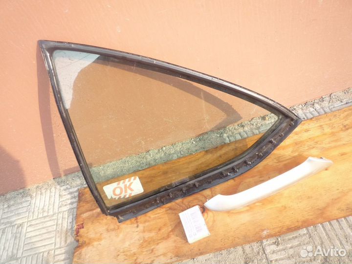 Стекло боковое (форточка) для тойота-премио
