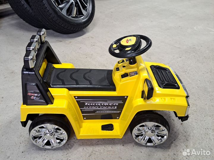 Детский автомобиль на аккумуляторе
