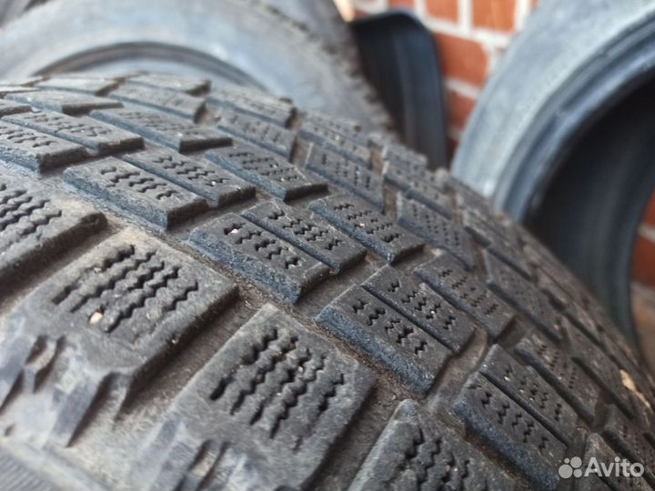 Bridgestone Blizzak WS-50 215/55 R16 93Q