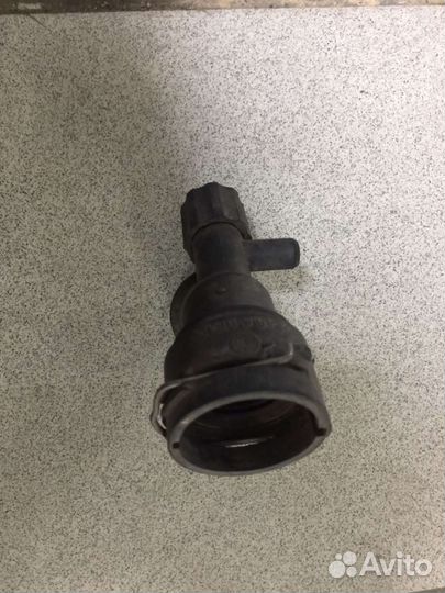 Фланец радиатора охлаждения Skoda octavia 1