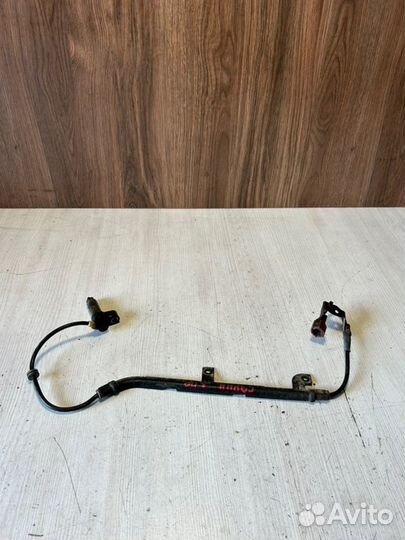 Датчик abs задний правый Nissan Sunny