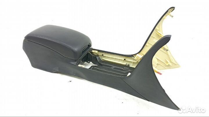 Консоль между сидений Toyota Crown Majesta UZS186