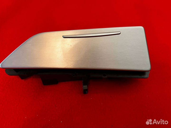 Пепельница левая задняя